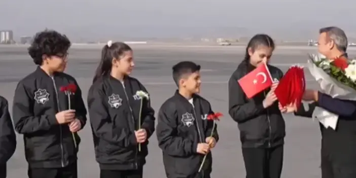 Alper Gezeravcı yurda döndü! 