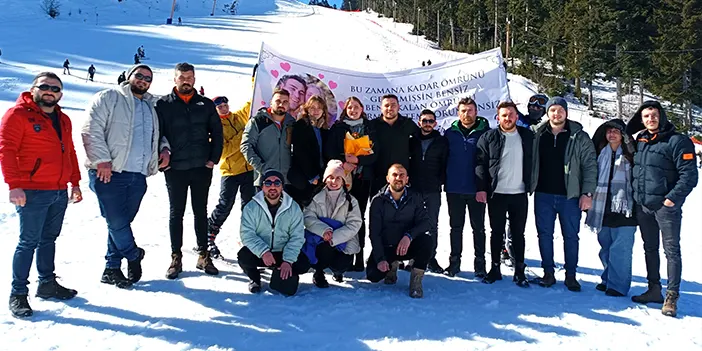 Artvin'de kayak merkezinde sürpriz evlilik teklifi