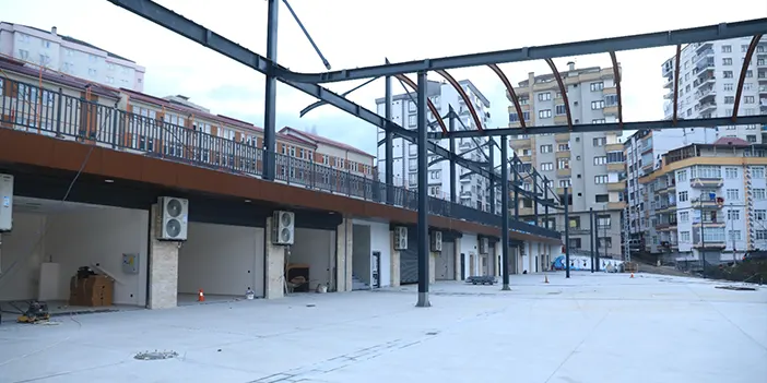 Akçaabat Salı Pazarı inşaatı tamamlanmak üzere