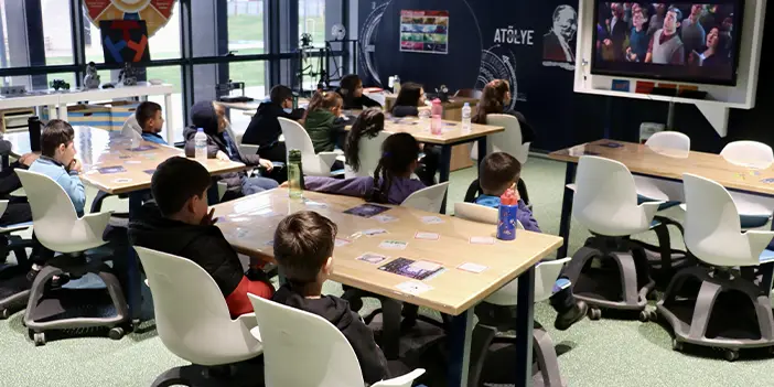 Trabzon'da açılan Özdemir Bayraktar Bilim Merkezi 80 öğrenciye eğitim verecek