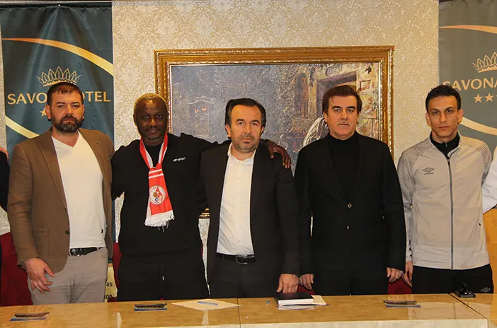 ibrahim-yattara-genclerle-futbol-oynamak-bir-hayaldi.webp