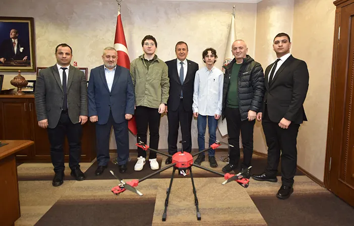 trabzonda-lise-ogrencileri-cok-amacli-dron-gelistirdi.webp