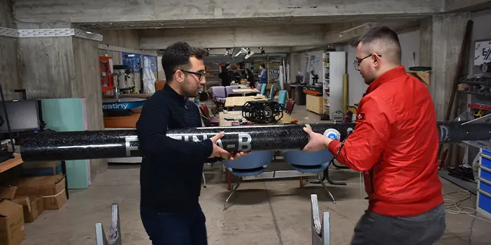 Trabzon'da üniversite öğrencileri tasarladıkları roketle ABD'de yarışacak