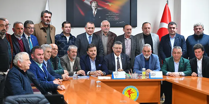 AK Parti Trabzon Büyükşehir Belediye Başkan adayı Genç "Yavuz Selim sahasında top oynatacağım"