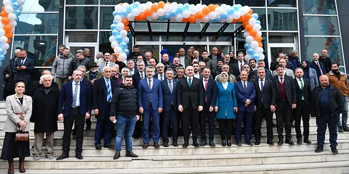 AK Parti Trabzon Büyükşehir Belediye Başkan adayı Genç Maçka'da konuştu "Birincilik bekliyoruz"