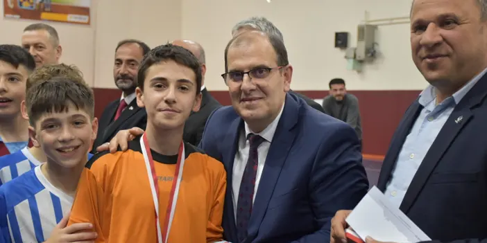 Ortahisar'da 100.yıla yakışan etkinlikler! Futsal turnuvalarının finali yapıldı