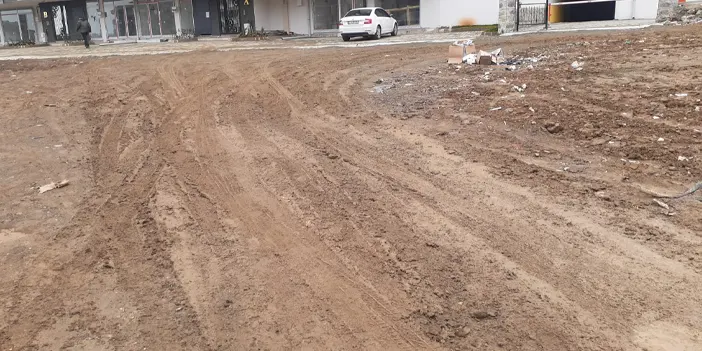 Trabzon Çukurçayır'da çamur çilesi! Mahalle sakinleri çözüm bekliyor