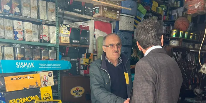 Beşikdüzü Belediye Başkan Adayı Ali Öztürk sıkılmadık el bırakmıyor