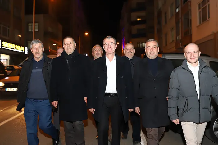 chp-trabzon-buyuksehir-belediye-baskan-adayi-hasan-suha-saral-karadeniz-kaya-deniz-olmasin-004.webp