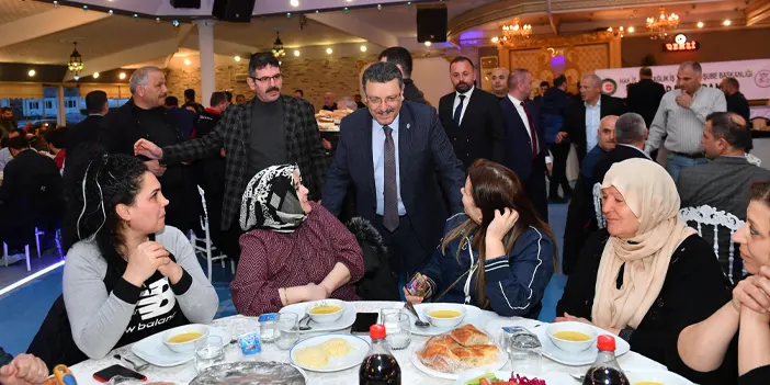 Trabzon Büyükşehir Belediye Başkan Adayı Genç: "Trabzon'da yeni bir hizmet dönemi başlatacağız"