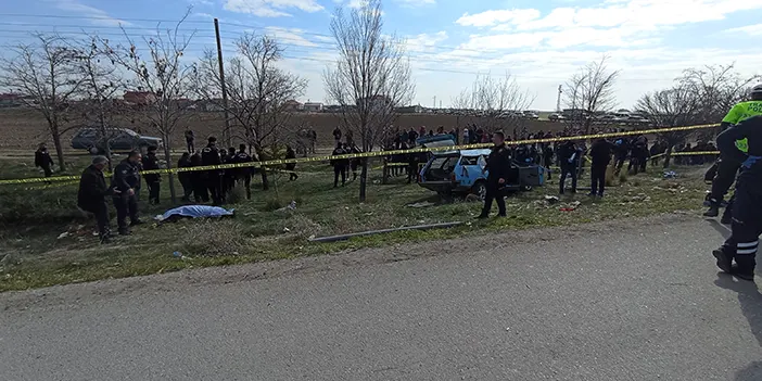 Durakta bekleyenlere araç çarptı! Ölü ve yaralılar var