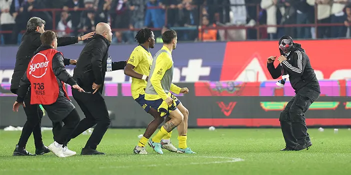 Trabzonspor-Fenerbahçe maçında sahaya ilk o inmişti! Yurt dışından gelmiş