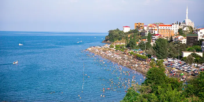 Akçaabat Belediye Başkanı Osman Nuri Ekim "Yeni plajlar oluşturma hedefindeyiz"