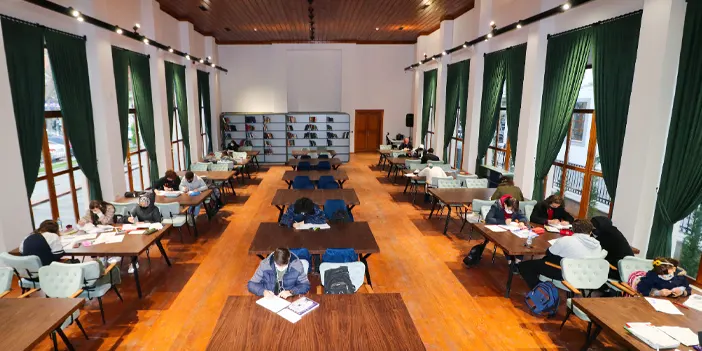 Başkan Ekim öğrencilere duyurdu! "Gençlik festivalleri yapılacak"