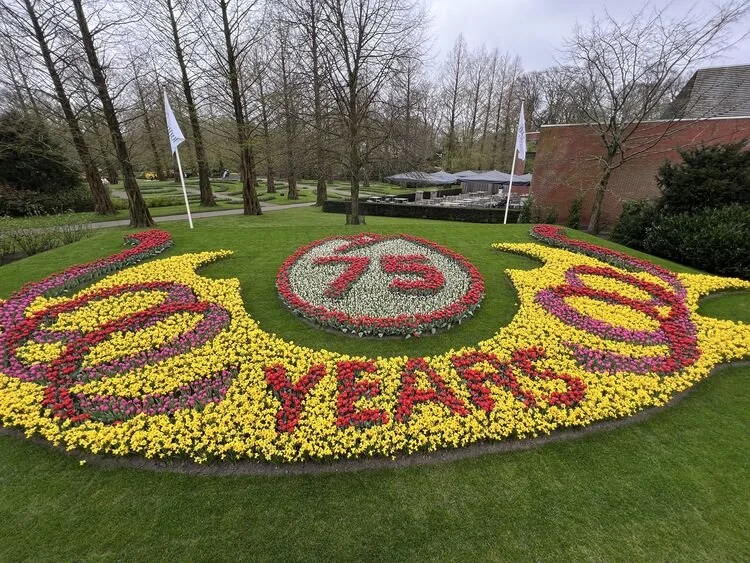 keukenhof-bahcesi-75-yilini-kutluyor-dunyanin-en-buyuk-lale-sergisi.webp