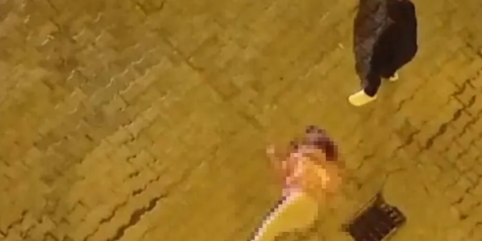 Eşini sokak ortasında katledip başında bekledi!