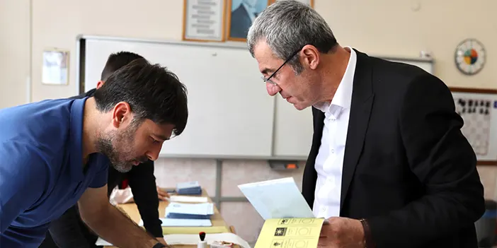 CHP Trabzon Büyükşehir Belediye Başkan adayı Hasan Süha Saral oyunu kullandı