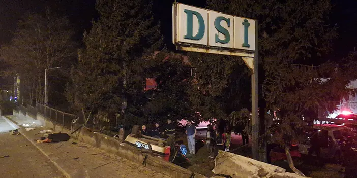 Otomobil tarlaya devrildi! 2 kişi yaralandı