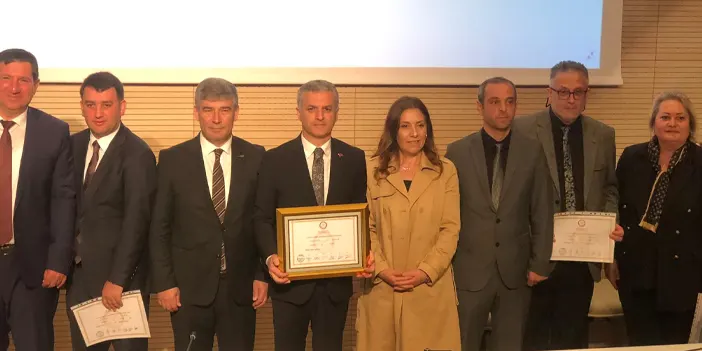 Yomra Belediye Başkanı Mustafa Bıyık mazbatasını aldı