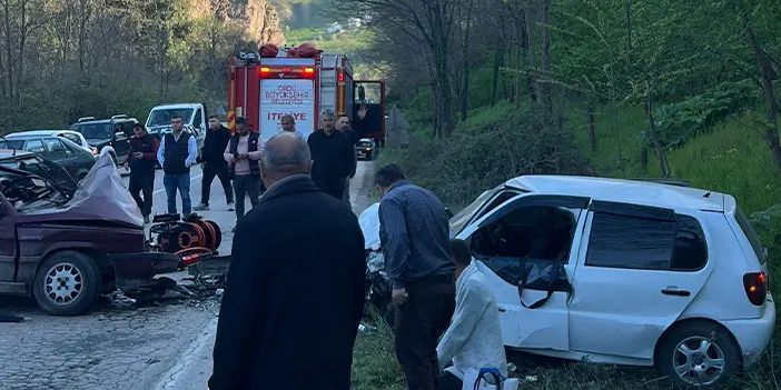 Ordu'da iki araç kafa kafaya çarpıştı! 9 kişi yaralandı