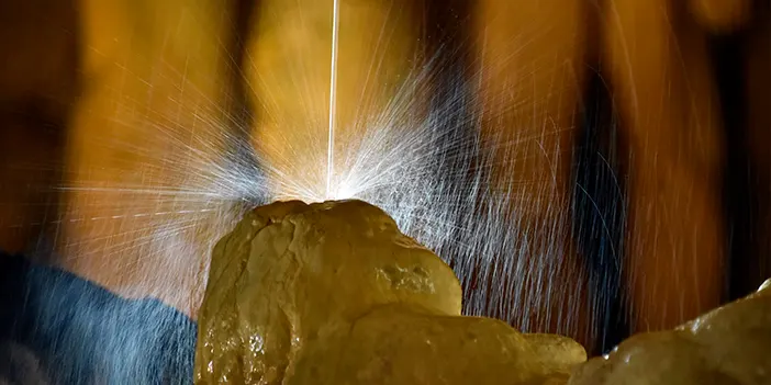 Gümüşhane'deki Karaca Mağarası bayram tatilinde ziyaretçilerini ağırlıyor