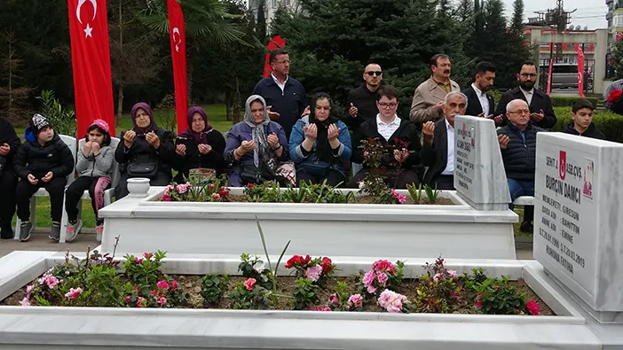 orduda-sehit-yakinlarindan-mezar-ziyareti-uzuntu-ve-gurur.webp