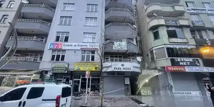Hakkari'de korkunç olay! başına beton parçası düştü