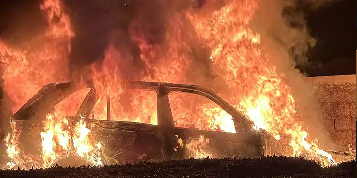 Trabzon'da otomobil dakikalar içinde kül oldu