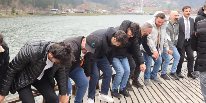 Uzungöl'de HES protestosu! "Trabzonspor kendi kalesine gol atmıştır!"