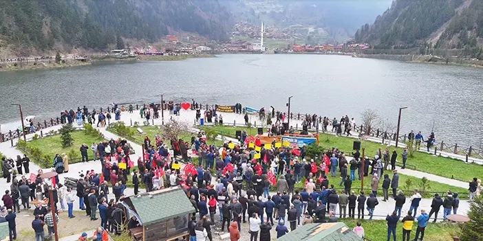 Uzungöl'de HES protestosu! "Trabzonspor kendi kalesine gol atmıştır!"