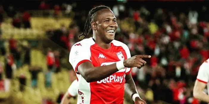 rodallega-gol-kralligina-kosuyor-1.webp