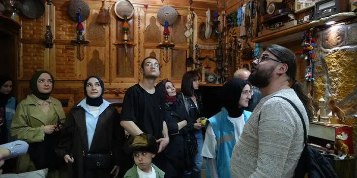 Bayburt'ta öğrencilerin kültür gezisi renkli görüntülere sahne oldu