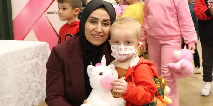 Trabzon'da AK Kadınlar çocukların kalbine dokundu