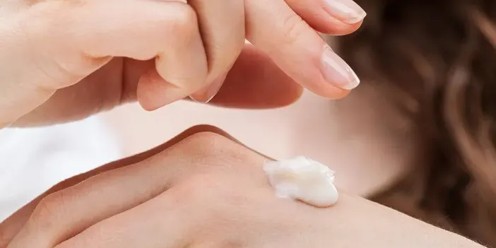 Fucicort krem ne işe yarar? Fucicort krem ne için kullanılır? Fucicort krem nereye sürülür? 