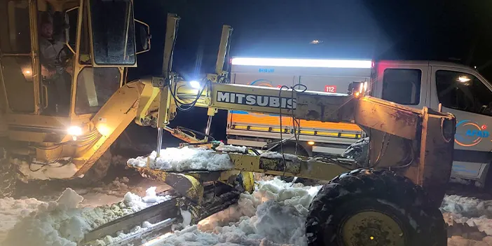 Uzungöl'e gitmek isteyen turistler yolda mahsur kaldı! Ekipler yardıma koştu