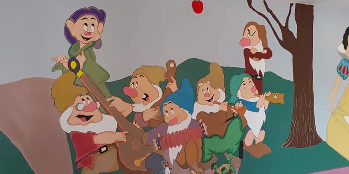 Rize'de stajyer ebenin çizimleri hasta çocukları mutlu ediyor