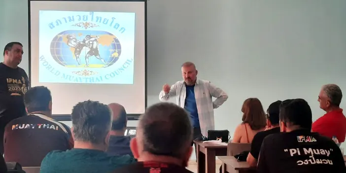 Trabzon'dan hakemler Muaythai'de uluslararası arenada boy gösterdi