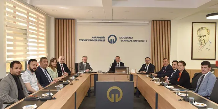 Trabzon'da bakanlık heyeti model fabrika için uygun yerleri inceledi