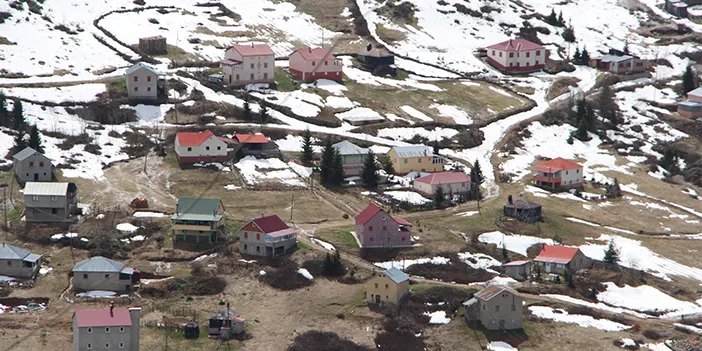 Trabzon'da o yaylanın karları eridi! Ziyaretçilerini bekliyor