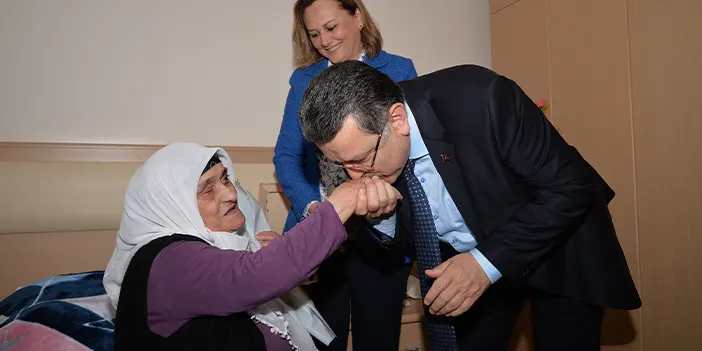 Başkan Genç'ten Anneler Günü'nde anlamlı ziyaret