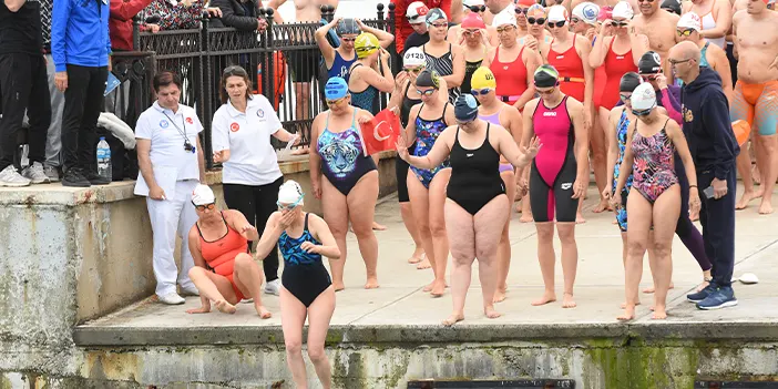Samsun'da Uluslararası Açık Su Yüzme Yarışı başladı