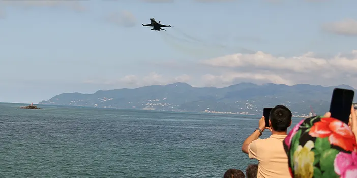 Giresun'da nefes kesen Solo Türk gösterisi! 