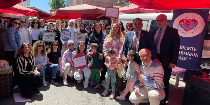 Trabzon'da pazar tezgahlarında farkındalık! Özel eğitim öğrencileri engelleri aşıyor