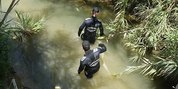 Antalya'da otomobil dereye uçtu! Ölü ve yaralılar var 