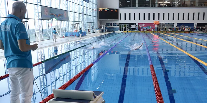 Trabzon'da düzenlenen Paletli Yüzme Türkiye Birinciliği müsabakaları başladı