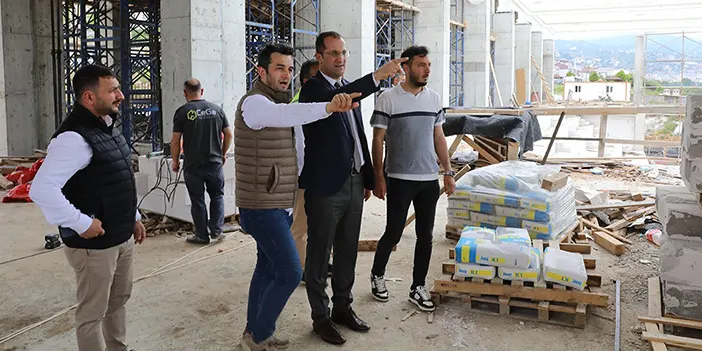 Akçaabat'ta yarı olimpik kapalı yüzme havuzu inşaatı sürüyor