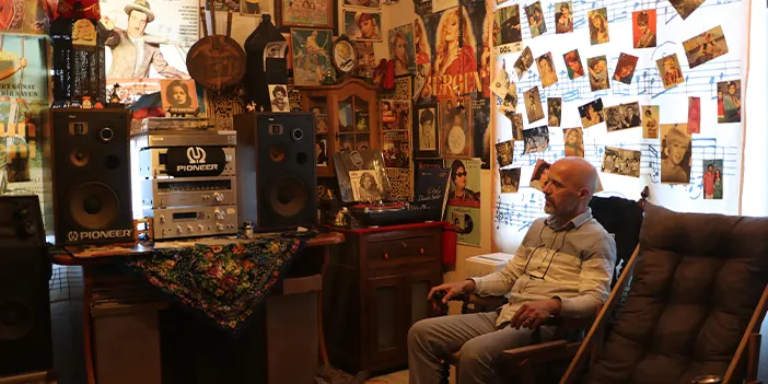 Rize'de hobi olarak toplamaya başladığı taş plaklar ile koleksiyoner haline geldi