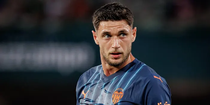 Trabzonspor iki golcüden birini renklerine bağlayacak! Kampa kadar gelmesi planlanıyor