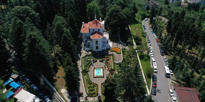 Trabzon'un tarihi ve turistik yerlerinde bayram yoğunluğu! 