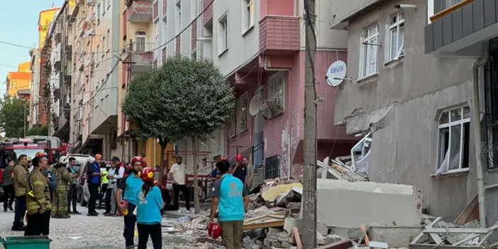 İstanbul'da 7 katlı bina çöktü! Çevre evler boşaltıldı